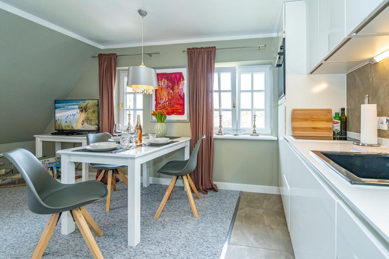 Gemuetliche Wohnung Unter Reet Mit Pool Und Sauna In Keitum Zewnętrze zdjęcie